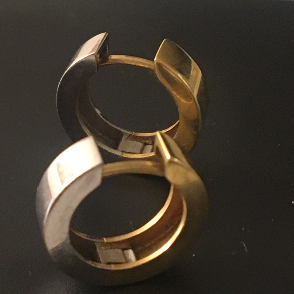 585 small white and yellow gold hoop earrings